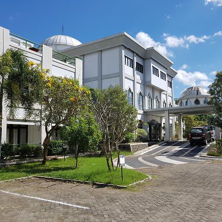 Grand Royal Taliwang Hotel エクステリア 写真