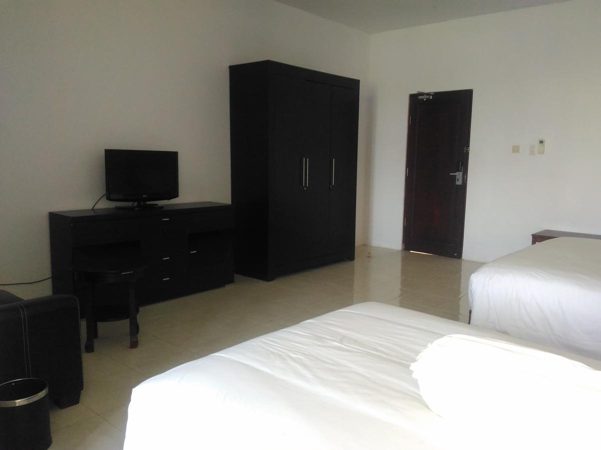 Grand Royal Taliwang Hotel 部屋 写真