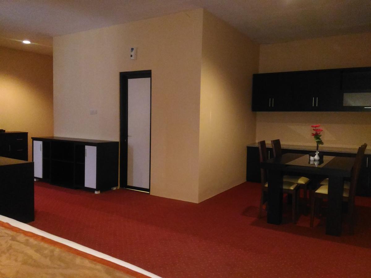 Grand Royal Taliwang Hotel 部屋 写真