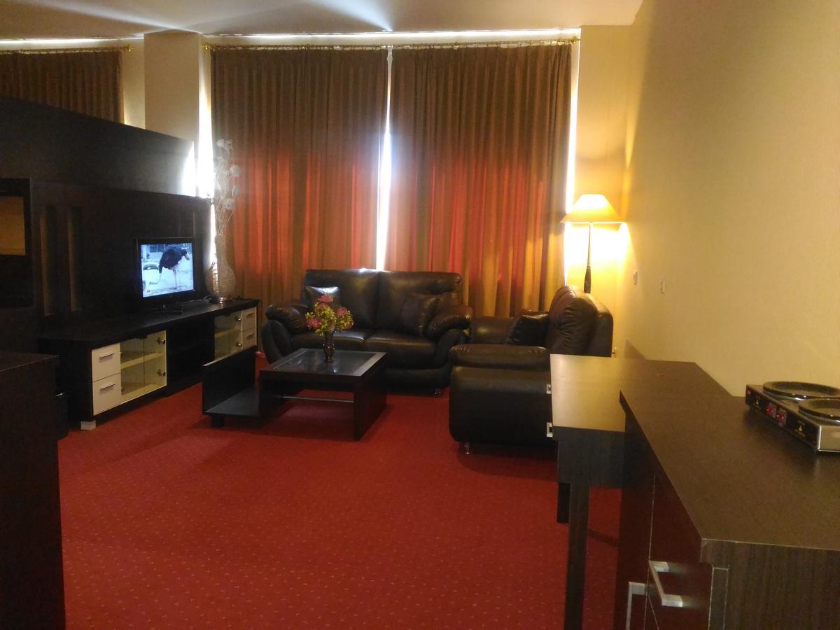 Grand Royal Taliwang Hotel 部屋 写真