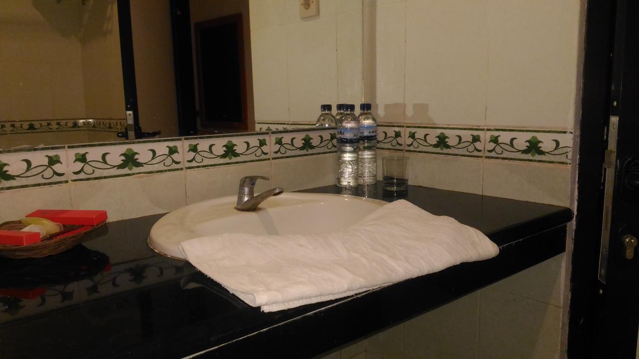 Grand Royal Taliwang Hotel 部屋 写真