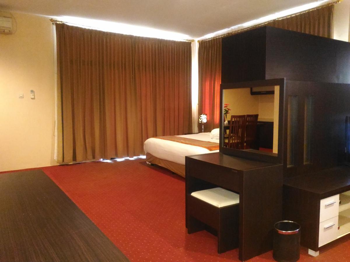 Grand Royal Taliwang Hotel 部屋 写真